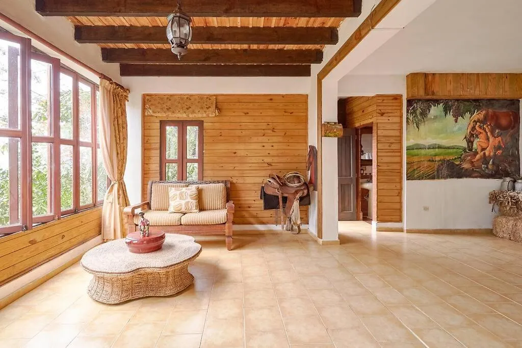 Villa Ines-4X4Only-Jarabacoa-View-Jacuzzi-5Br Jarabacoa