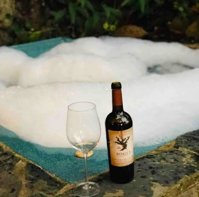 Villa Ines-4X4Only-Jarabacoa-View-Jacuzzi-5Br