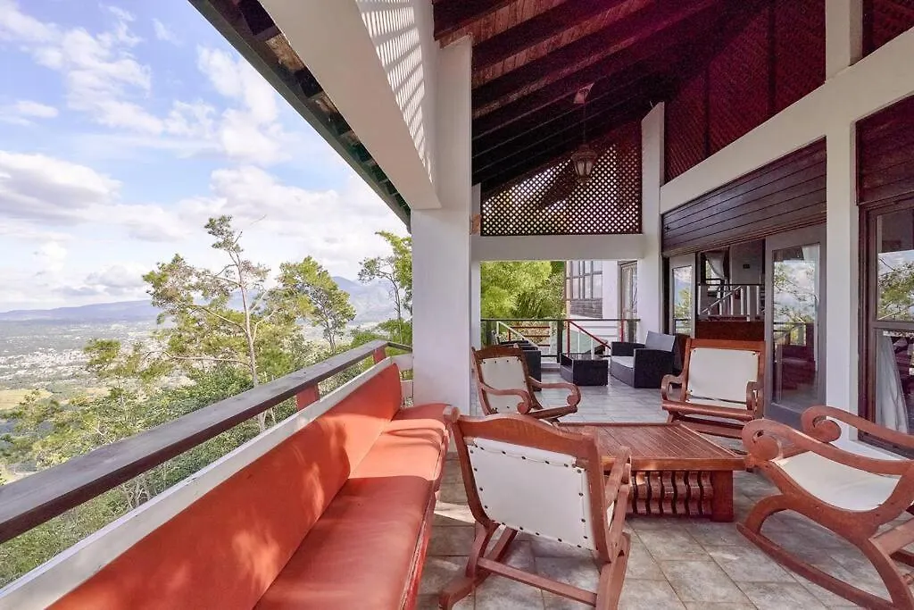 Villa Ines-4X4Only-Jarabacoa-View-Jacuzzi-5Br