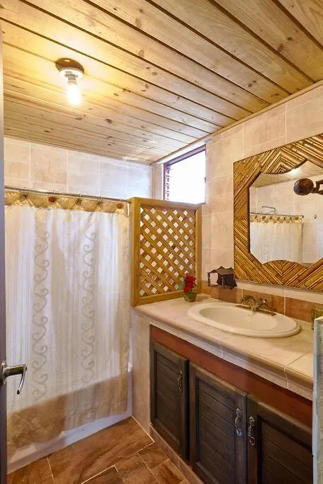 Villa Ines-4X4Only-Jarabacoa-View-Jacuzzi-5Br