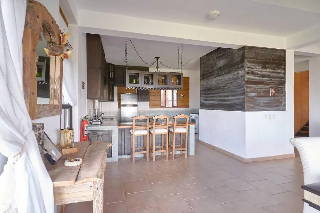 Villa Ines-4X4Only-Jarabacoa-View-Jacuzzi-5Br